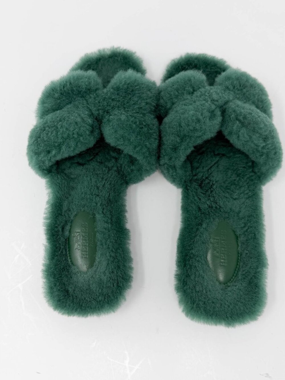 Hermes Oran Woolskin Sandals - Vert Anglais Shearling - Picture 4 of 8
